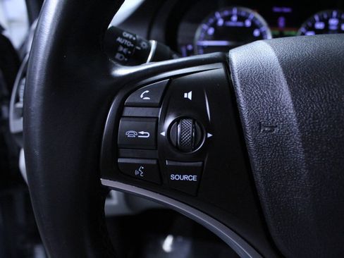 Used 2020 Acura MDX SH-AWD image 18