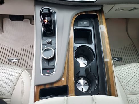 Used 2024 Cadillac Escalade Sport Platinum image 43