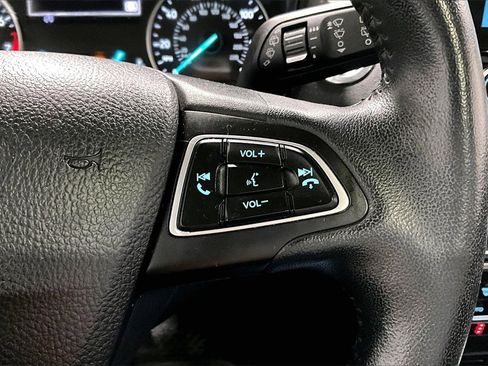 Used 2018 Ford EcoSport SE w/ SE Convenience Package image 12
