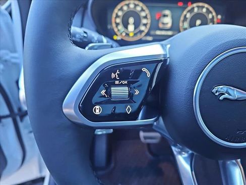 Used 2024 Jaguar E-PACE R-Dynamic SE AWD/4WD image 17