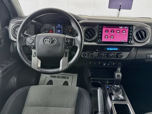 Used 2021 Toyota Tacoma TRD Off-Road w/ Technology Package AWD/4WD image 26