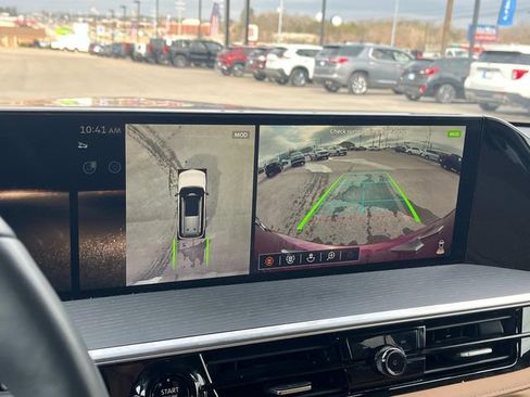 Used 2025 INFINITI QX80 Sensory image 38