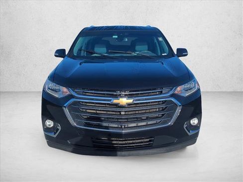 Used 2020 Chevrolet Traverse Premier FWD image 2