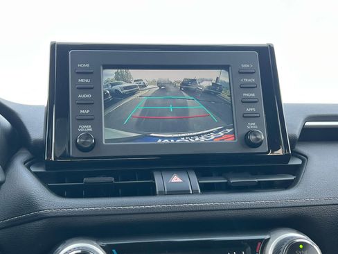 Used 2019 Toyota RAV4 LE image 37