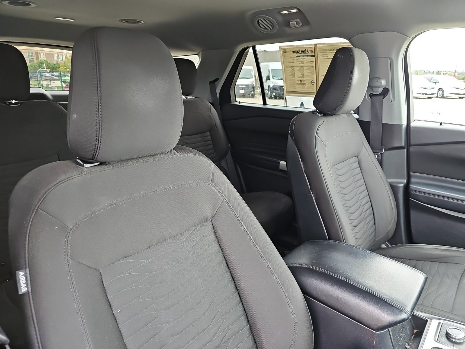 Used 2020 Ford Explorer XLT AWD/4WD image 11
