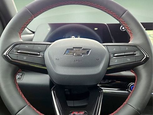 New 2026 Chevrolet Equinox RS w/ Convenience Package III FWD image 24