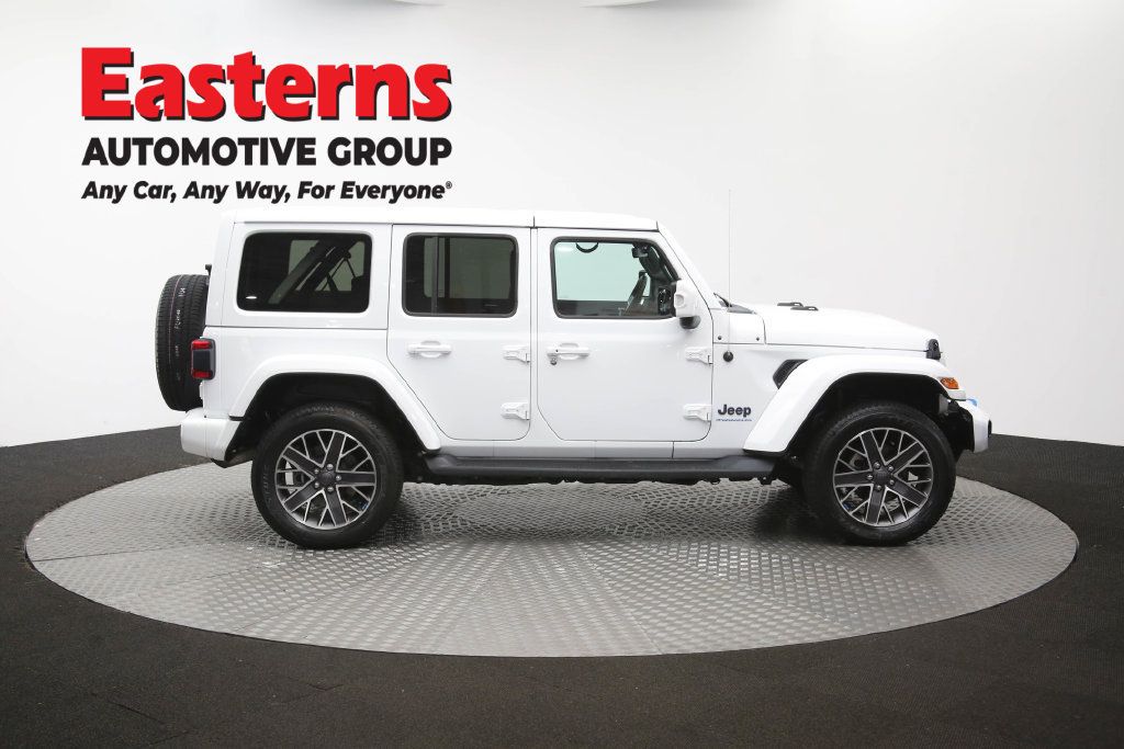 Used 2023 Jeep Wrangler Unlimited Sahara AWD/4WD image 48