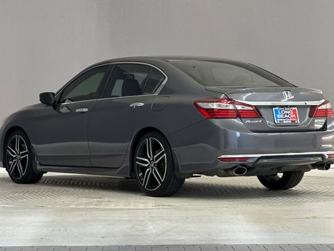 Used 2017 Honda Accord Sport image 3
