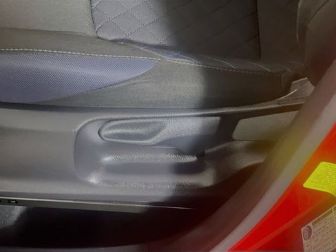 Used 2020 Toyota C-HR XLE image 16