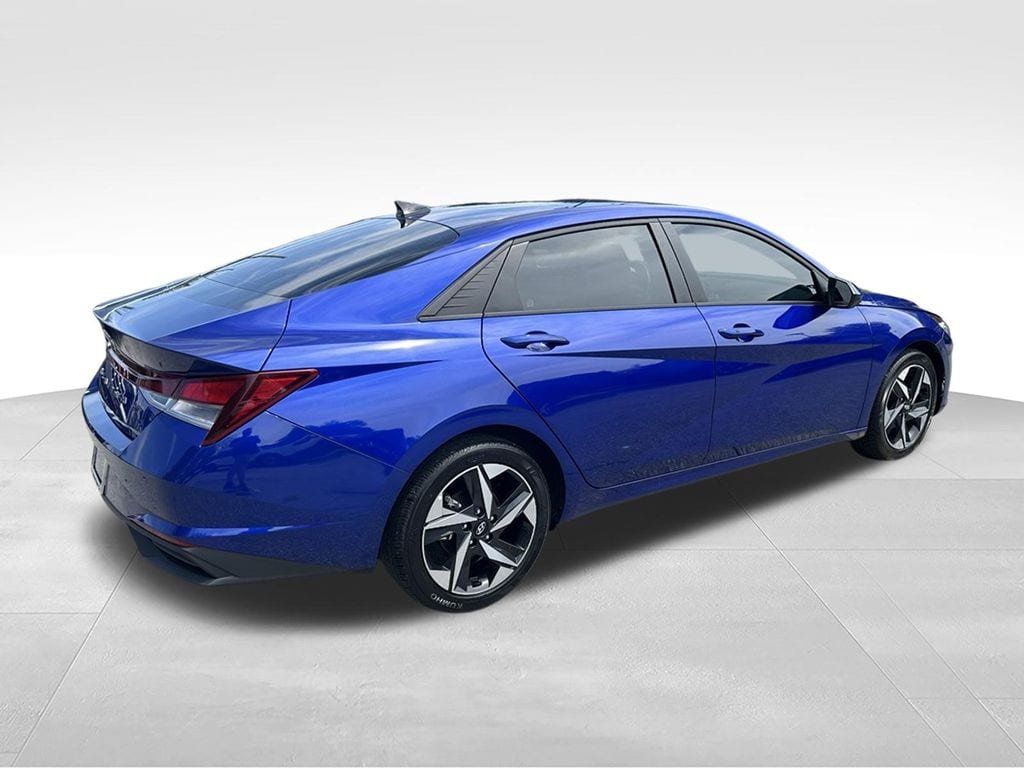 Certified 2023 Hyundai Elantra SEL w/ Convenience Package FWD image 7