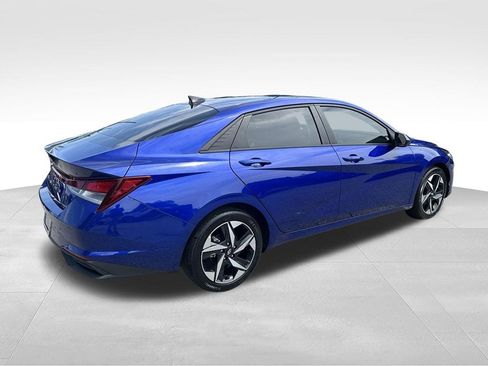 Certified 2023 Hyundai Elantra SEL w/ Convenience Package FWD image 7