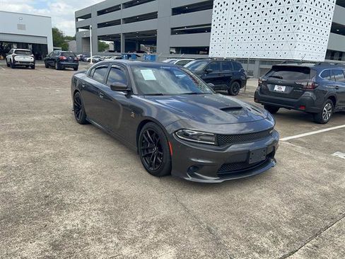 Used 2018 Dodge Charger R/T image 3