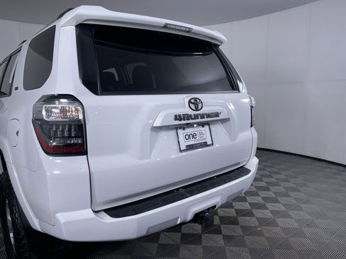 Used 2019 Toyota 4Runner SR5 image 23