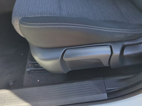 Used 2021 Nissan Rogue S image 14