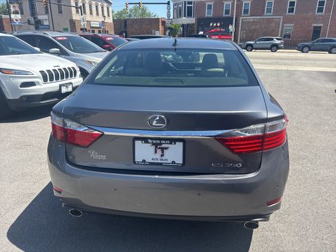 Used 2015 Lexus ES 350 w/ Premium Package FWD image 4