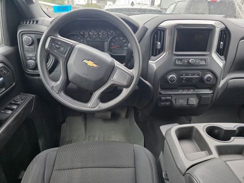Used 2020 Chevrolet Silverado 2500 Custom w/ Custom Value Package AWD/4WD image 11