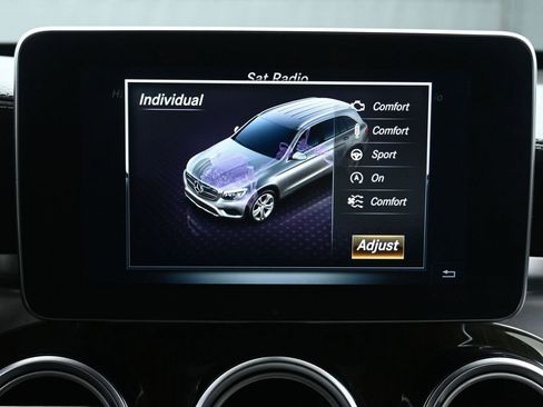 Used 2018 Mercedes-Benz GLC 43 AMG 4MATIC image 33