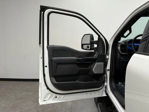 Used 2026 Ford F250 Platinum image 13