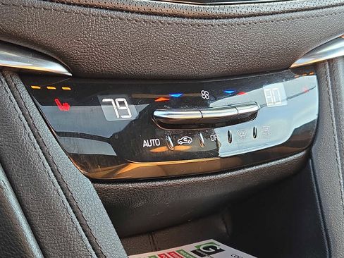 Used 2021 Cadillac XT5 Premium Luxury image 15