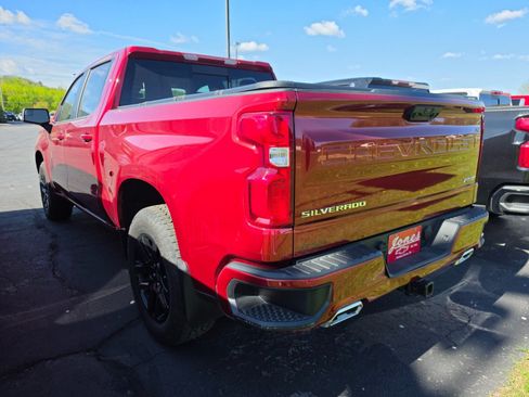 Used 2025 Chevrolet Silverado 1500 RST AWD/4WD image 3