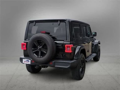 Used 2019 Jeep Wrangler Unlimited Sahara image 8