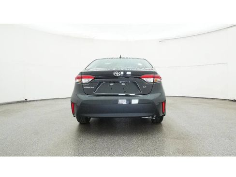 Used 2025 Toyota Corolla LE FWD image 28