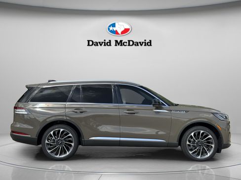 New 2026 Lincoln Aviator Reserve AWD/4WD image 8