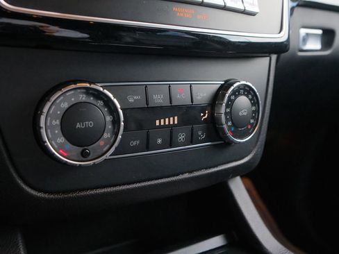 Used 2017 Mercedes-Benz GLS 450 4MATIC w/ Premium Package image 25