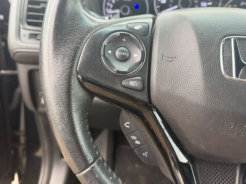 Used 2021 Honda HR-V Sport image 9