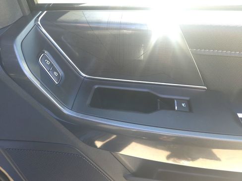 Used 2021 Ford F150 XLT w/ Equipment Group 302A High image 17