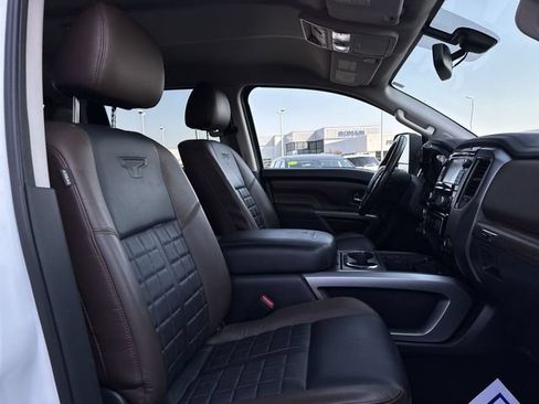 Used 2017 Nissan Titan Platinum Reserve AWD/4WD image 17