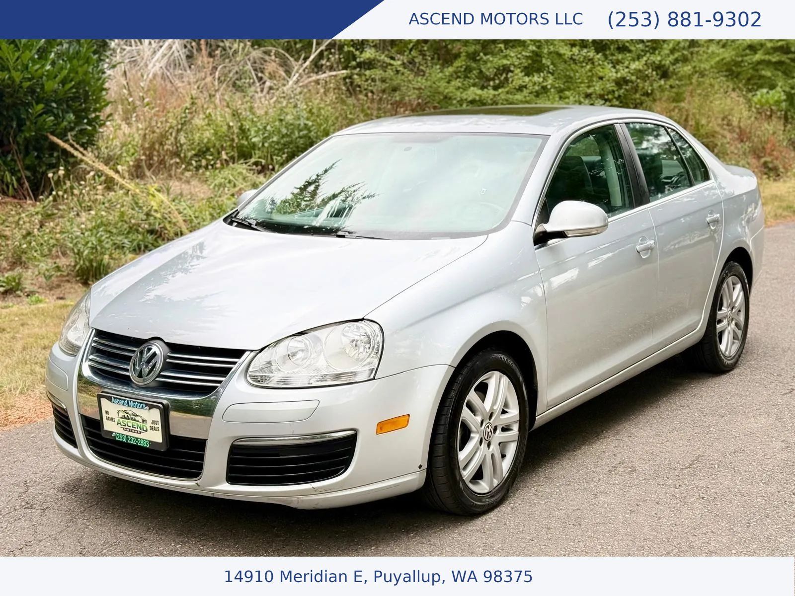 Used 2010 Volkswagen Jetta TDI FWD image 1