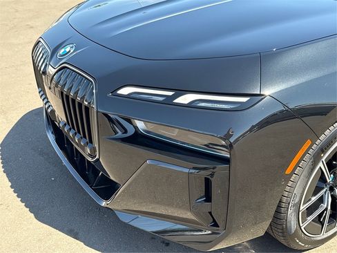 New 2026 BMW 750e xDrive image 16