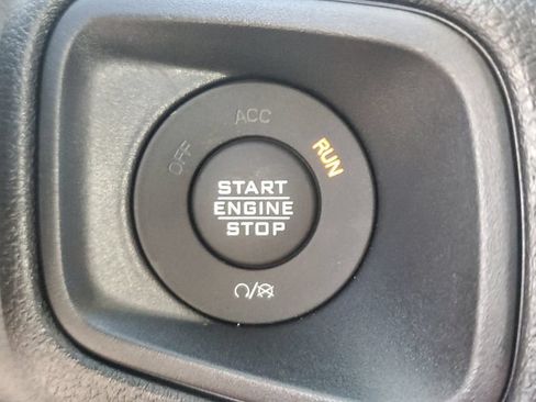 Used 2025 Jeep Wrangler Unlimited Sport AWD/4WD image 27