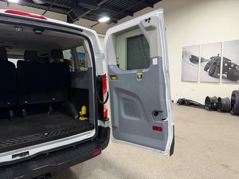 Used 2019 Ford Transit 350 XLT RWD image 20