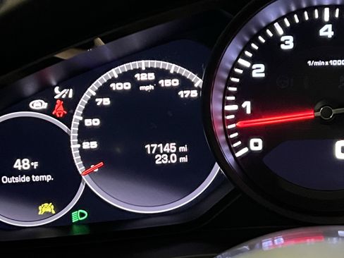 Certified 2022 Porsche Cayenne image 22