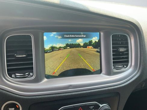 Used 2023 Dodge Charger SXT RWD image 17