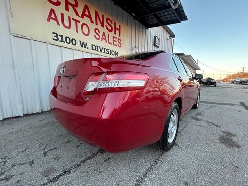Used 2010 Toyota Camry LE image 30