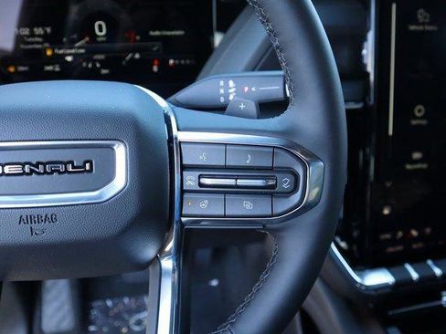 New 2026 GMC Yukon Denali w/ Sun & Power Step Package AWD/4WD image 33