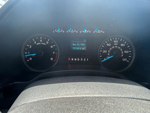 Used 2017 Ford F150 XLT AWD/4WD image 20