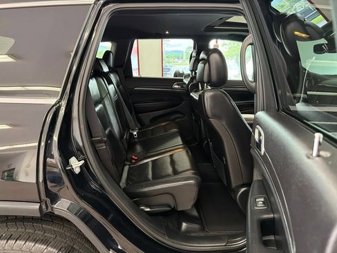 Used 2018 Jeep Grand Cherokee Limited AWD/4WD image 28