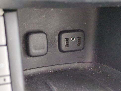 Used 2017 GMC Acadia SLT image 35