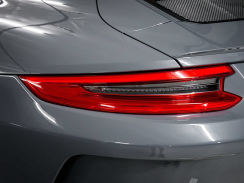 Used 2018 Porsche 911 GT3 RWD image 33