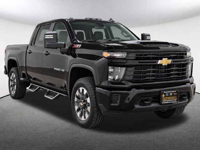 Used 2024 Chevrolet Silverado 2500 Custom w/ Custom Convenience Package AWD/4WD image 2