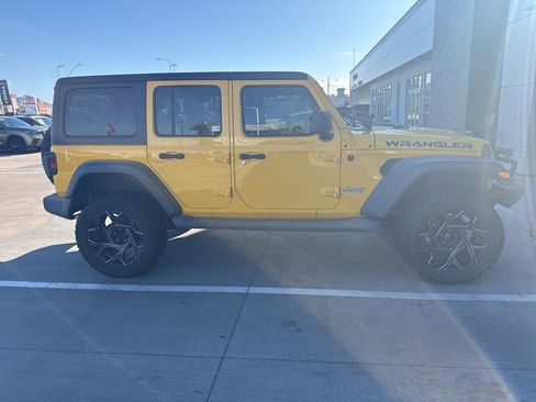 Used 2018 Jeep Wrangler Unlimited Sport S image 3