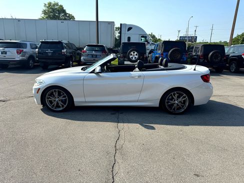 Used 2016 BMW M235i Convertible image 6