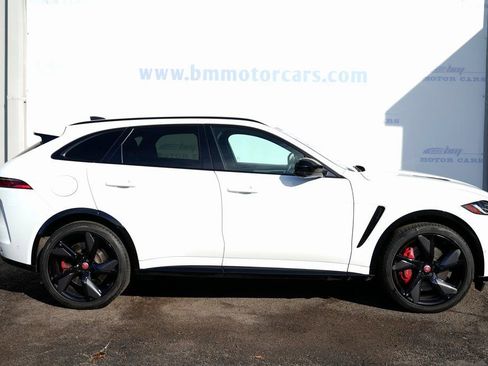 Used 2022 Jaguar F-PACE SVR image 7