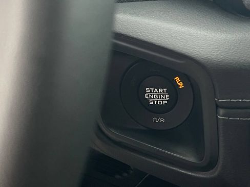 Used 2025 Jeep Wrangler Unlimited Rubicon AWD/4WD image 21