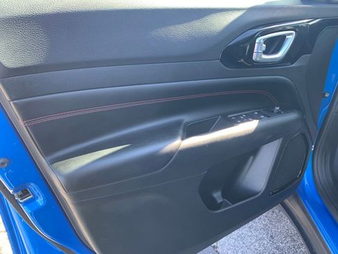 Used 2022 Jeep Compass Trailhawk w/ Trailhawk Convenience Group AWD/4WD image 13