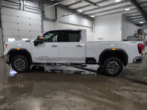Used 2021 GMC Sierra 2500 SLT w/ SLT Premium Package AWD/4WD image 5